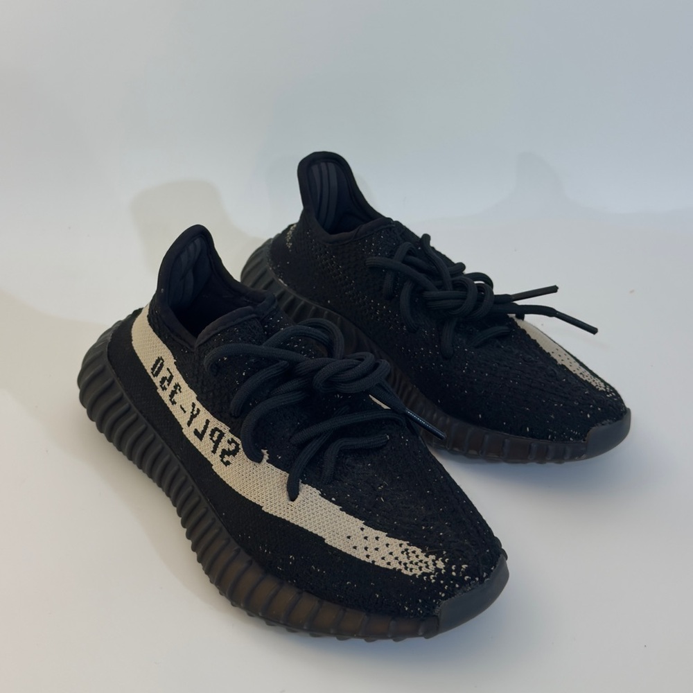 adidas Yeezy Boost 350 V2